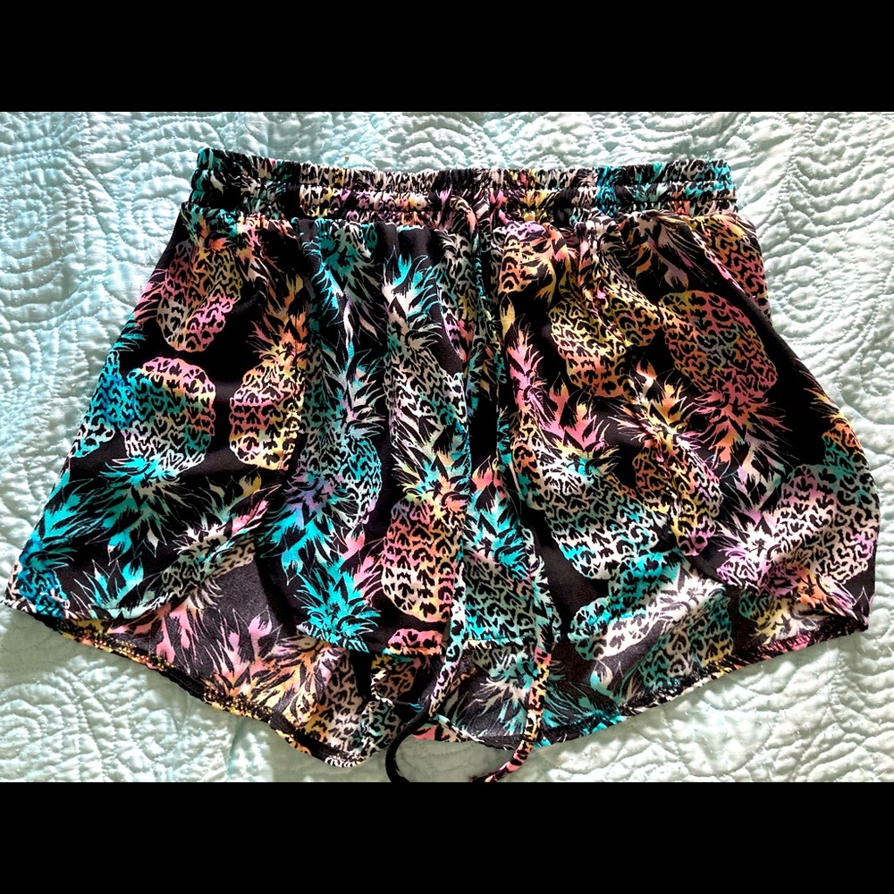 Pineapple Print Short